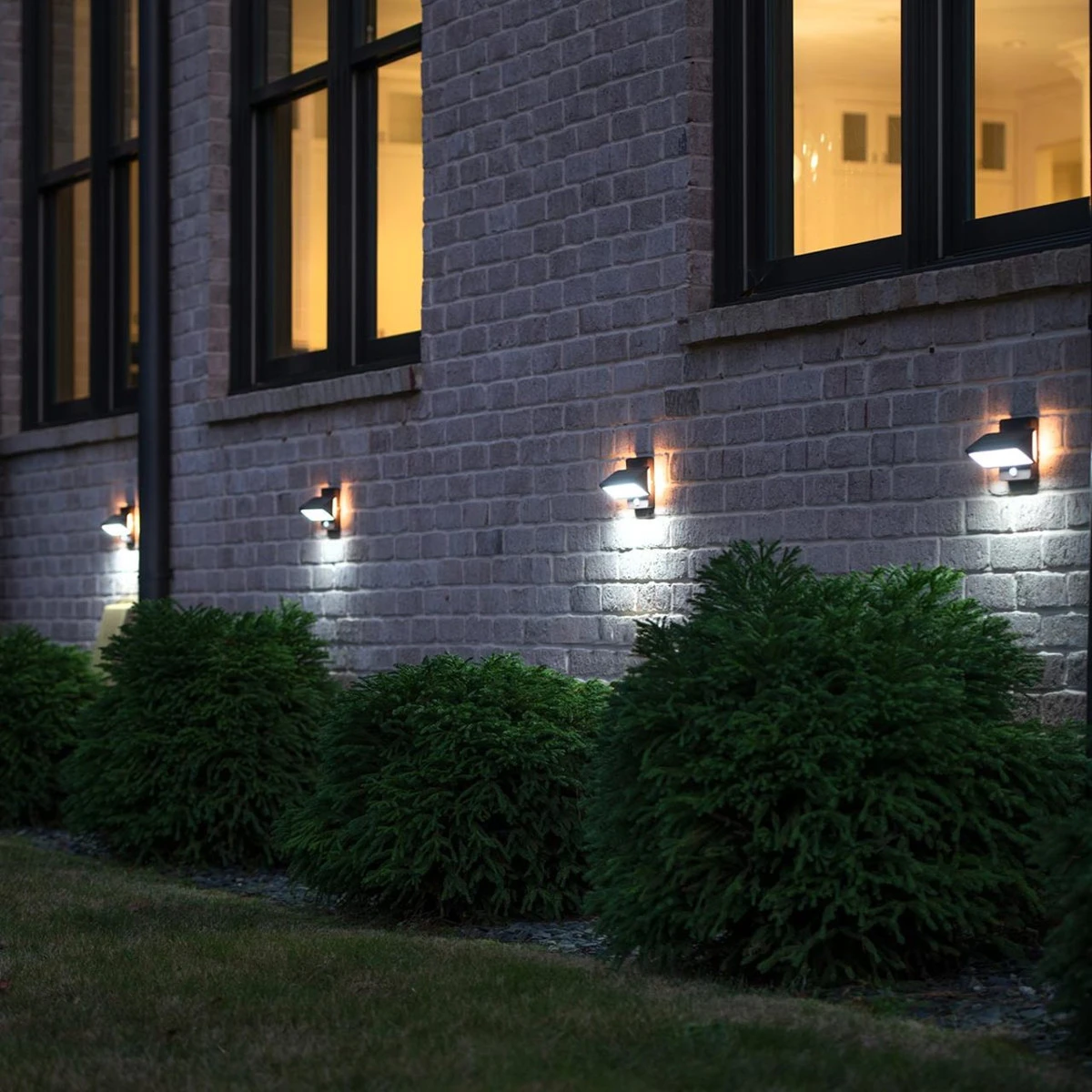 2-Pack Architectural Solar Wall Accent Light - With Motion Sensor - 120 Lumens - Gama Sonic - Image 5